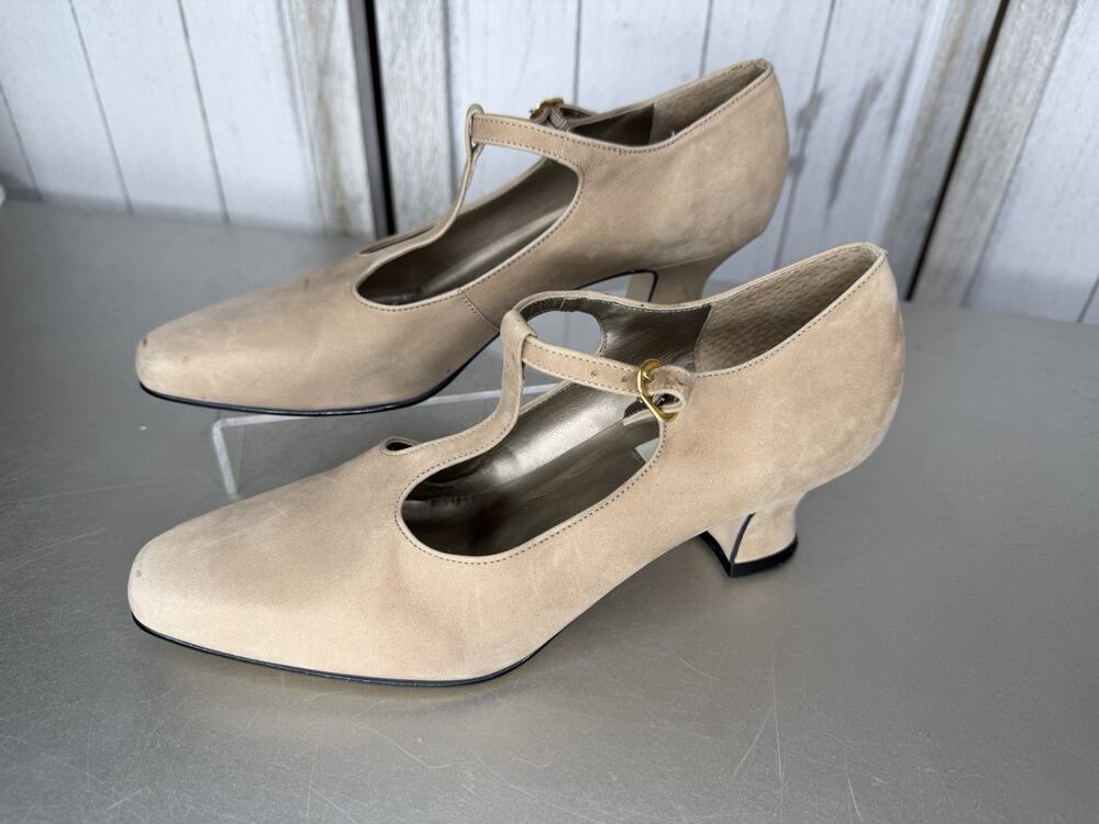 Vintage 9 & Co. Tan Beige T Strap Heels Academia Leather Size 7
